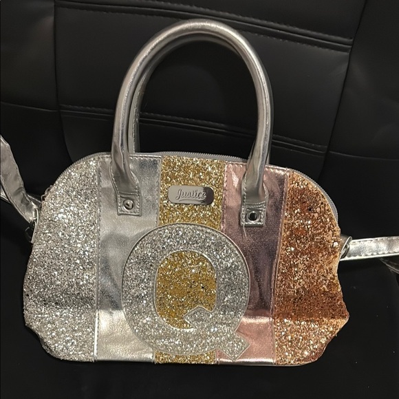 Justice Silver and Gold Glitter Bags Collection LETTER Q - Picture 1 of 3